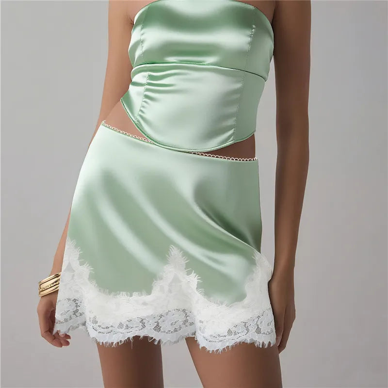 Women Satin Mini Skirts Casual Elegant Solid Color Lace Hem Skirt for Beach Vacation Party Club Y2K Going Out Streetwear